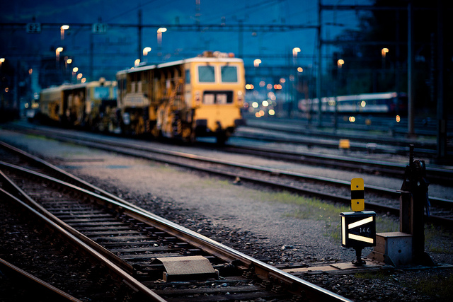 我們每個人都愛偽裝，但真實的人生只能靠雙手創造