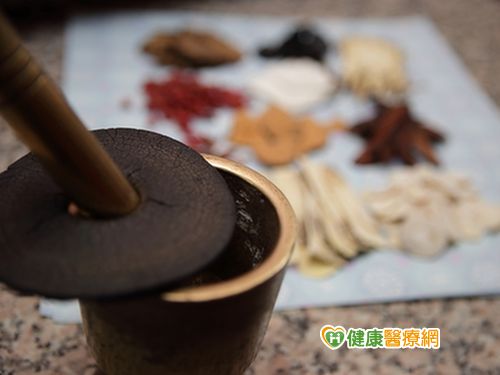 胸悶心血管阻塞 打通血路須補腎