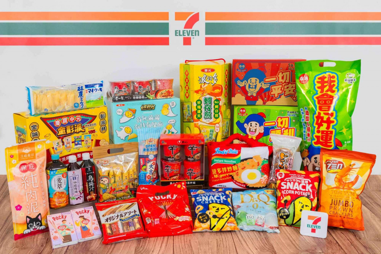 01.迎接8月10日「國際懶惰日」,7-ELEVEN搶攻懶人商機集結逾百款商品祭出「省力化」普渡提案採買攻略,門市推出多款獨家普渡商品2件8折、3件77折