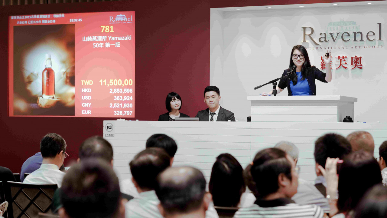 艾雷島威士忌不到萬元，村上春樹也是鐵粉…羅芙奧威士忌拍賣登場，平價、飲用酒這5款好入手