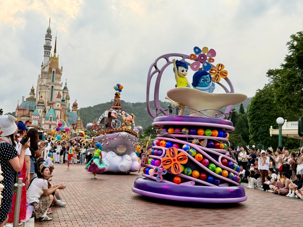 20周年：香港迪士尼好友巡遊派對