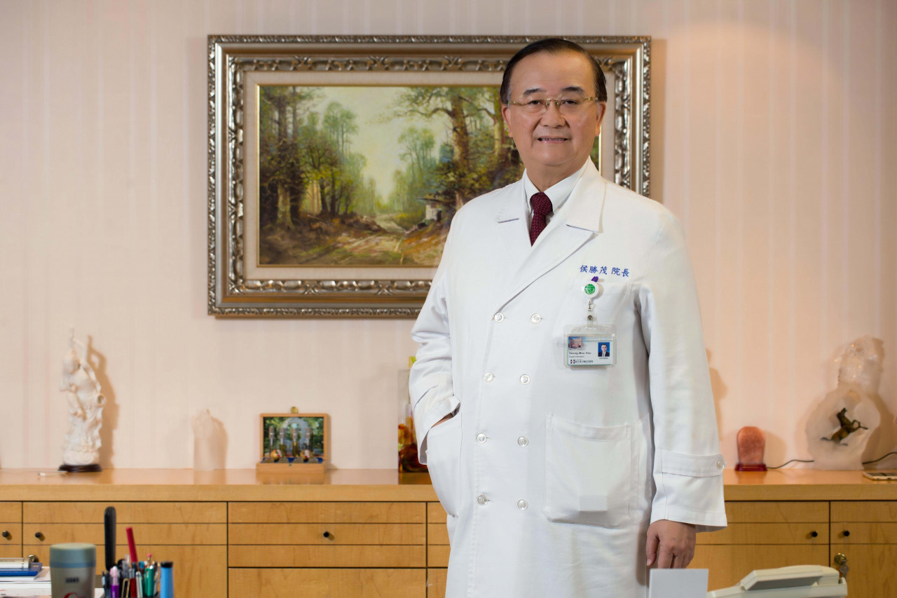 用AI「選血」防過敏，無人機送血試驗成功…侯勝茂創意發想不斷，找新光、富邦慨捐電動捐血車