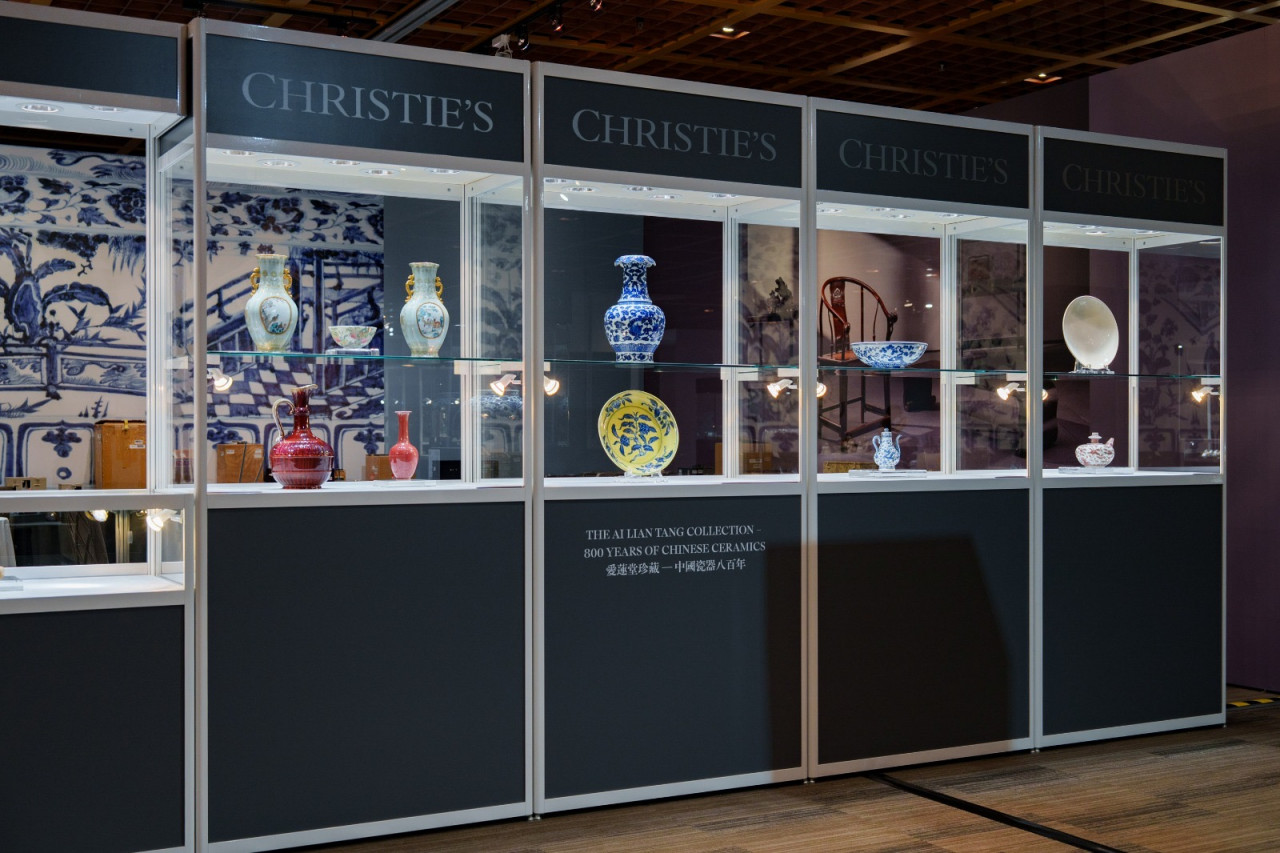 絕跡逾20年，「只進不出」的瓷器、家具在佳士得40年專拍…香港、台灣重量級藏家珍藏品吸粉絲
