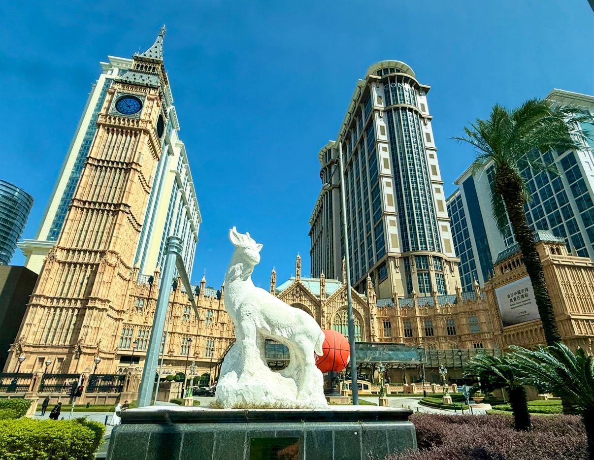 澳門旅遊為何這麼夯？自由行萬元就出發、必看大秀「水舞間」回歸，再吃米其林：滿滿打卡點