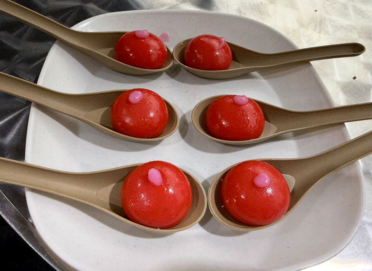 香港米其林,香港美酒佳餚巡禮,中環，魔廚，梁經綸，分子小籠包