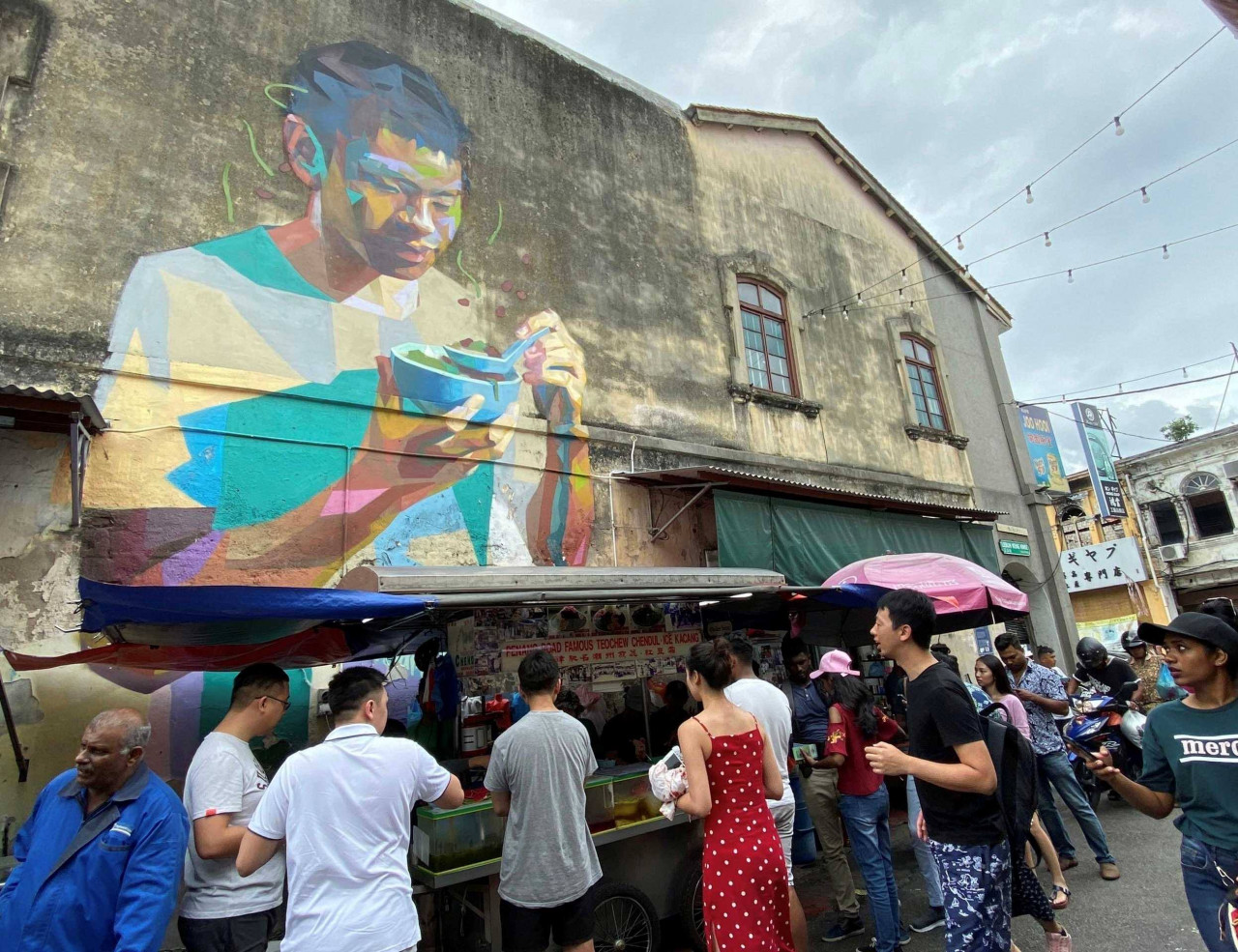 檳城煎蕊創立於1936年,從馬來西亞檳城街邊的「檳榔律馳名潮州煎蕊」甜點攤車起家