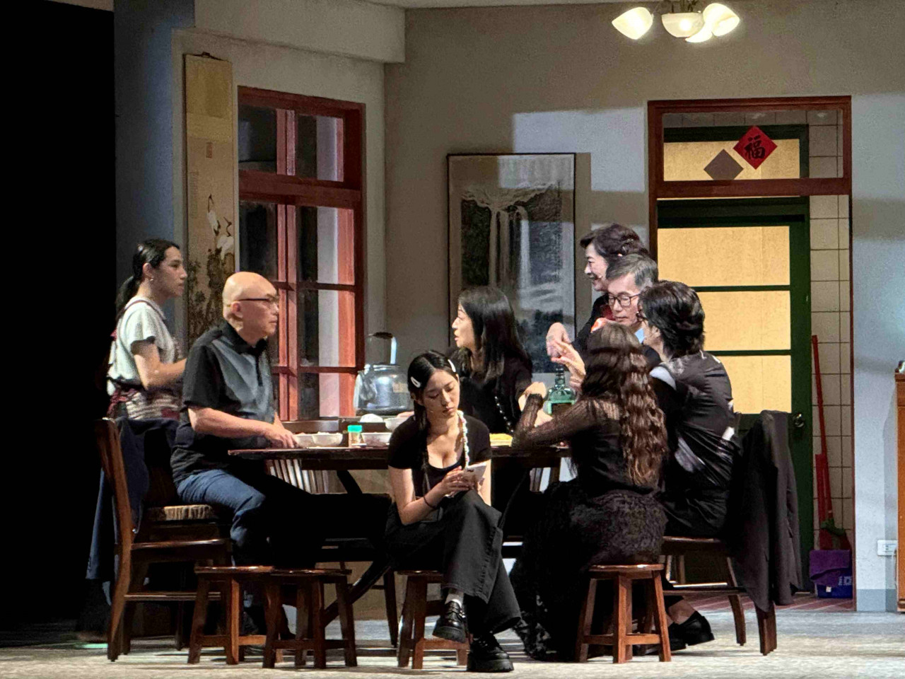 八月在我家,綠光