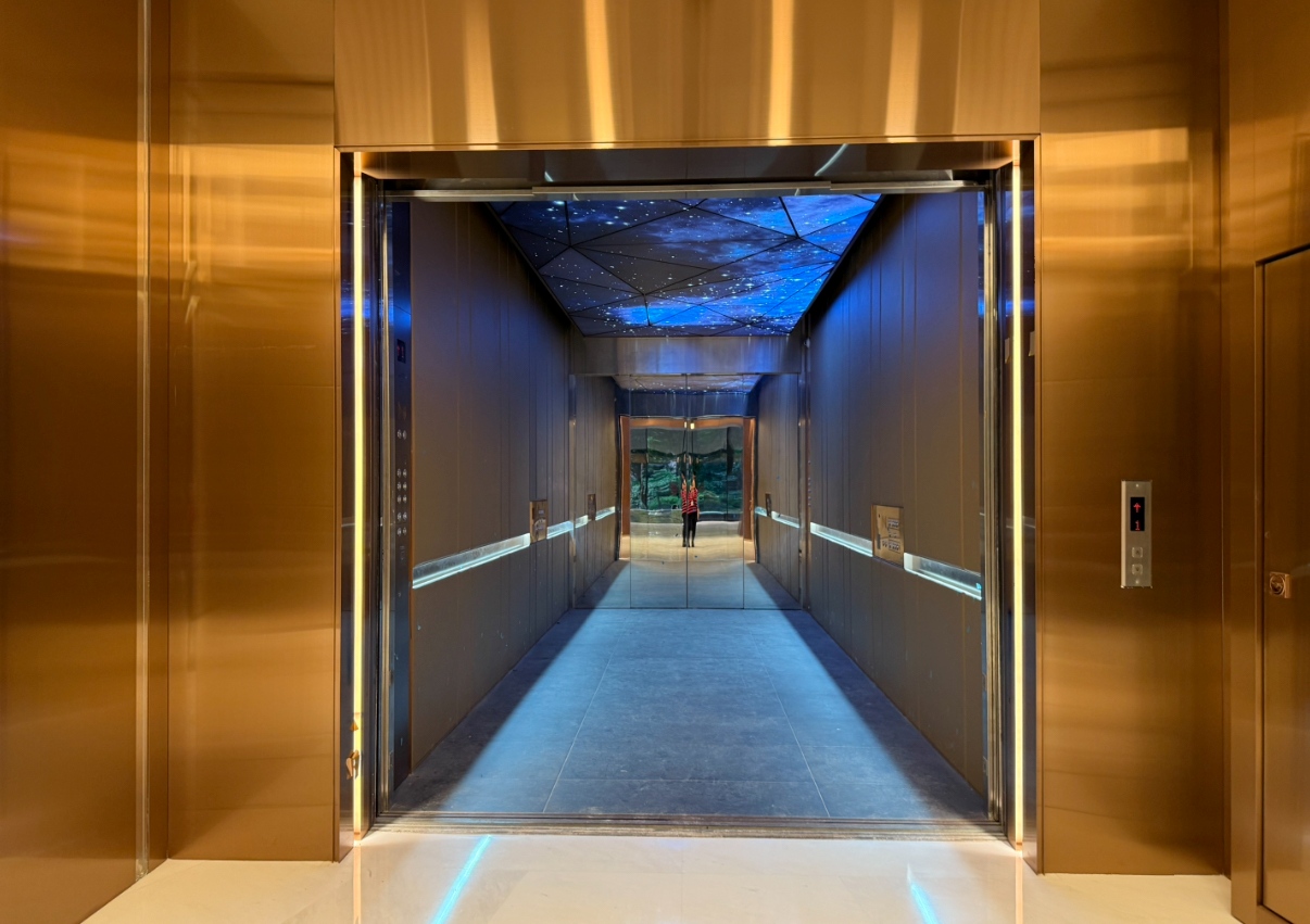 陶朱隱園,電梯，超跑