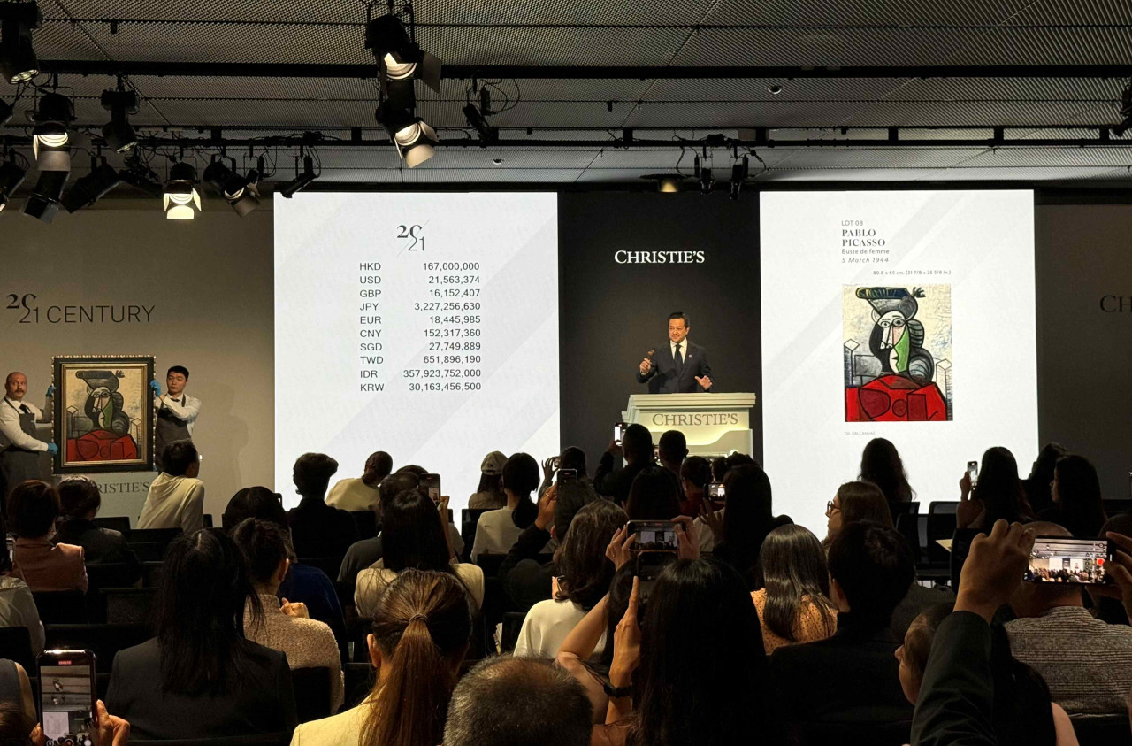 台灣人砸7.8億買《女子半身像》！電話競拍16分鐘，畢卡索亞洲拍賣創紀錄⋯草間彌生《南瓜》3顆要價1.37億