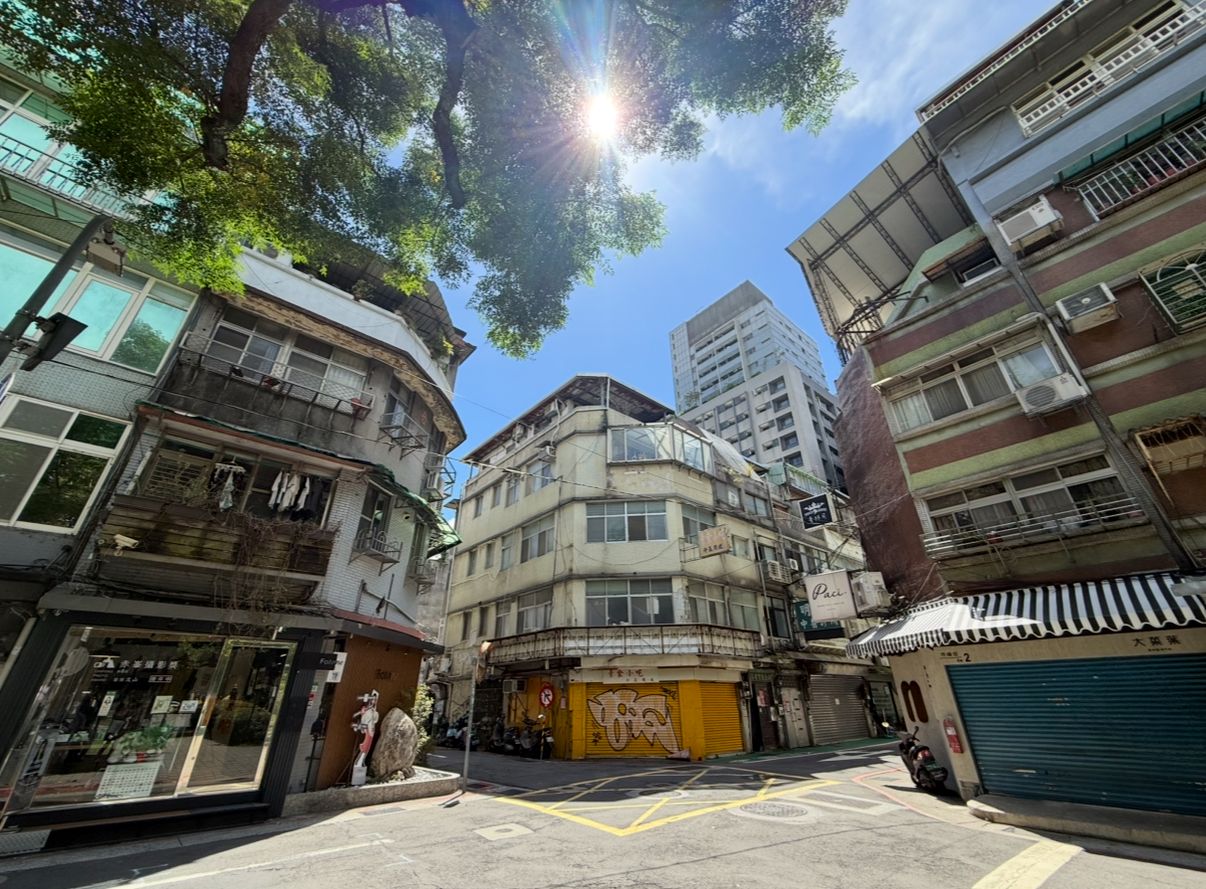 赤峰街，汽車，鐵味,老爺式旅行,老爺會館