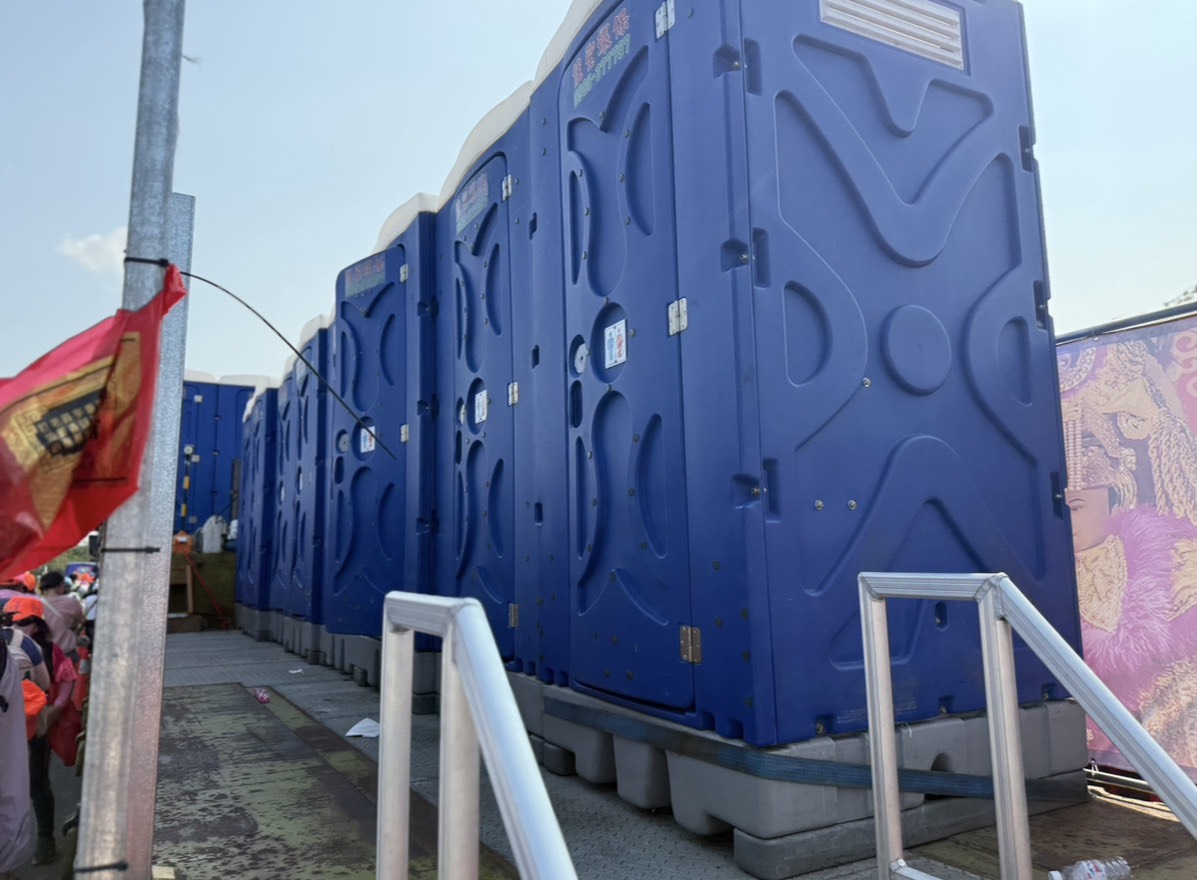 白沙屯媽祖,鑽轎底