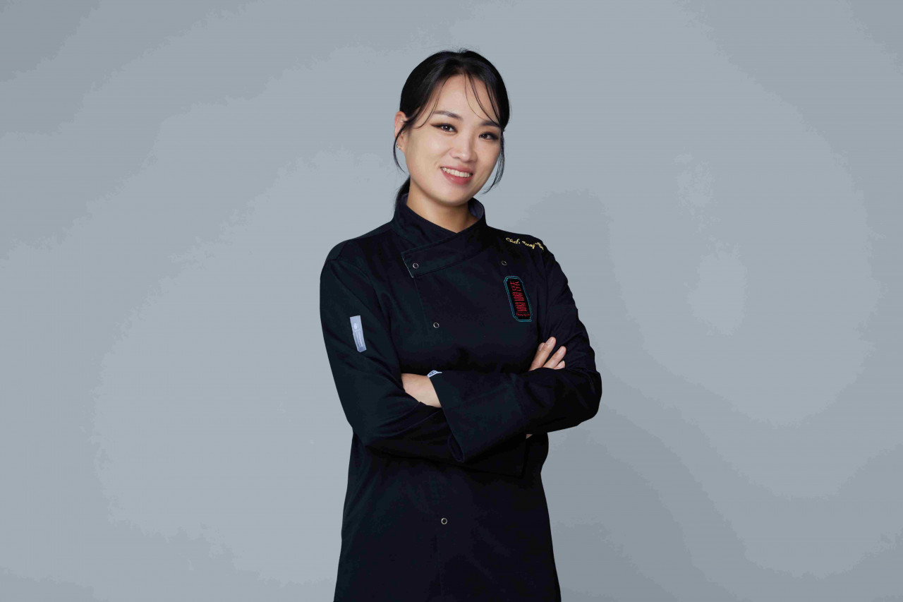 以《黑白大廚》聞名的點心女王鄭智善,香港美酒巡禮