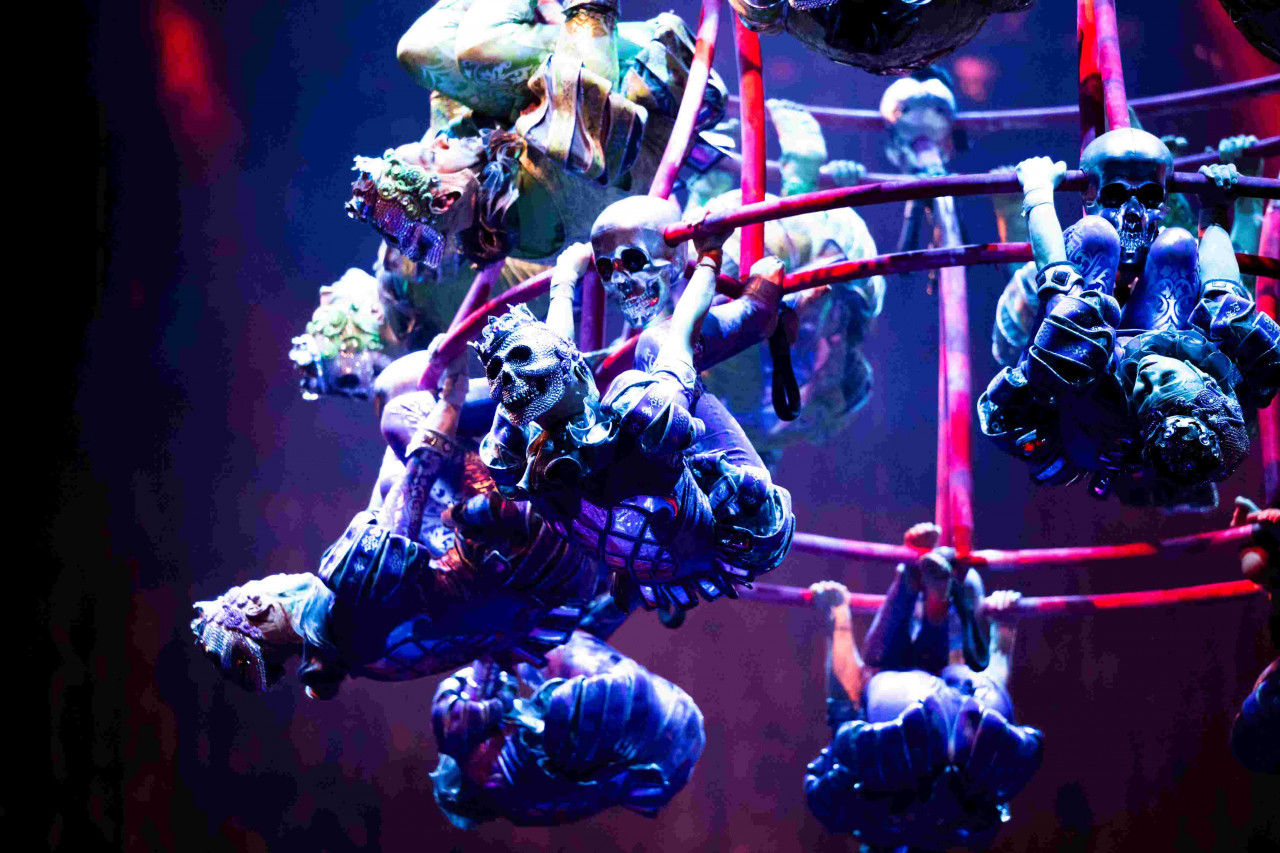 水舞間,空中雜技