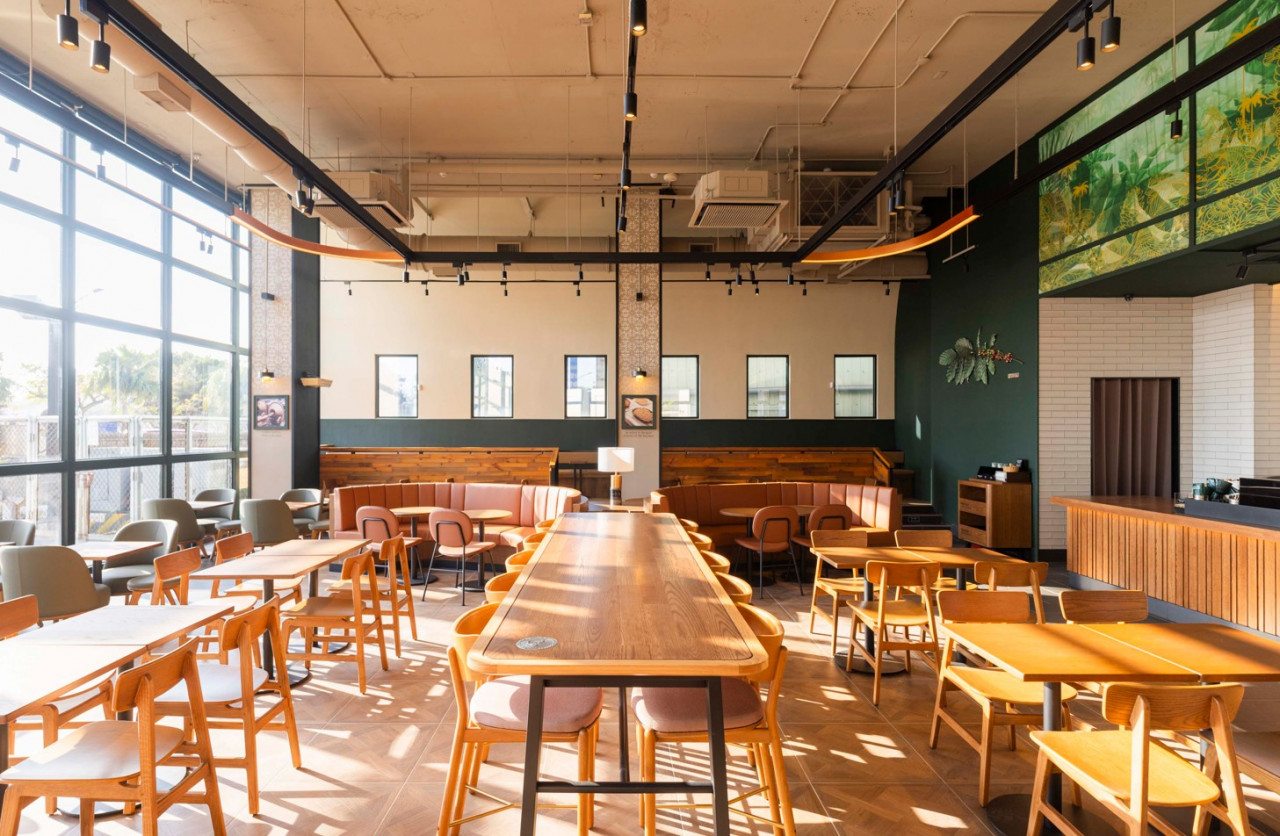 星巴克,鹿港門市