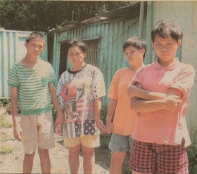 【我們沒有家】一張泛黃剪報，道出智障一家慘況：遭利用登報募款、騙簽字棄財產