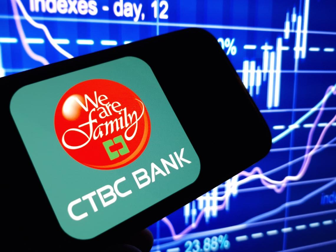2026年9大金融股評比！中信金、玉山金、第一金跌到多少能買？他公開甜甜價「這檔陪我從1500萬賺到1億」