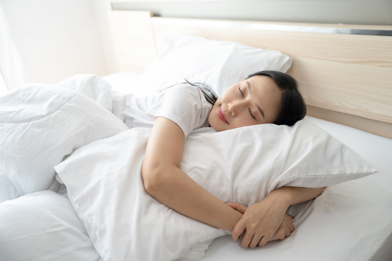 離婚後獨自照顧3子，她夜夜失眠…戒掉咖啡「改喝2種飲料」，3週後改善睡眠：好幾年沒睡這麼好了