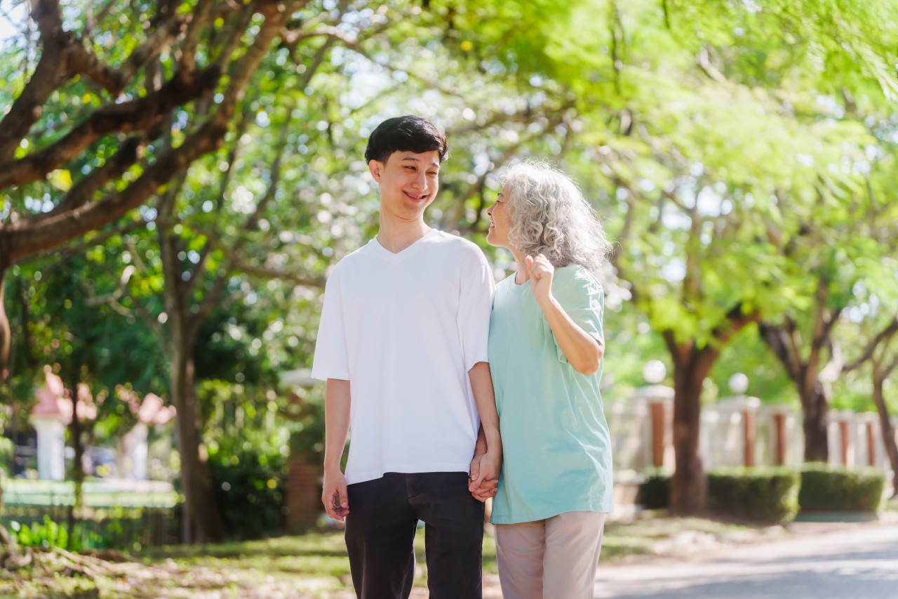 一句「我養你到老」，她把台北房子過戶給兒子…中風後被拒絕進家門：不是不能給，錯在給得太乾淨
