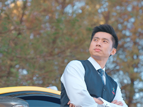 打破計程車司機刻板印象 33歲的他用手機出了一本書