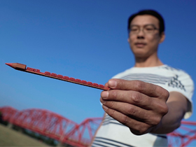 超越金氏世界紀錄的台灣人 一支鉛筆喊價1500美金