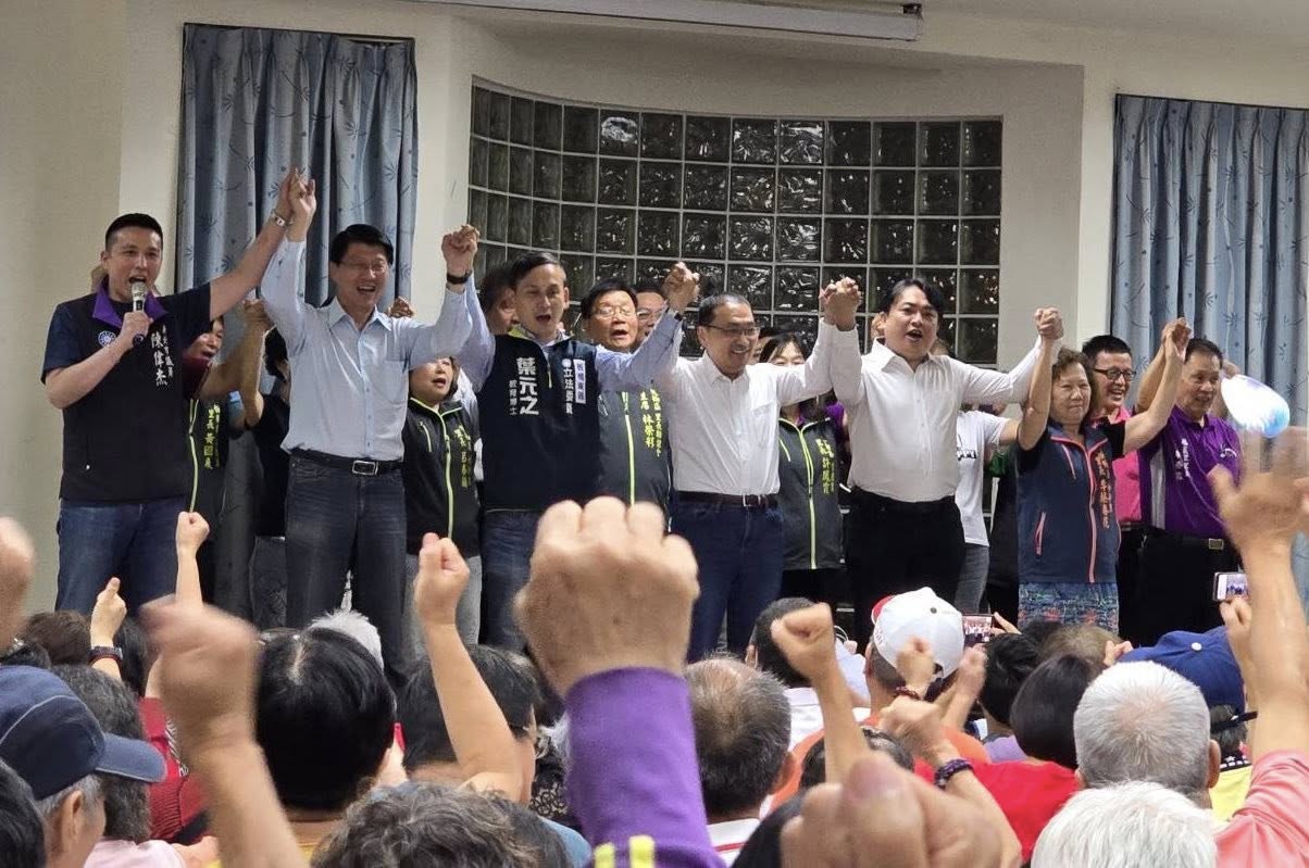 葉元之罷情緊張，包括新北市長侯友宜等人都來為他站台。圖／葉元之粉專