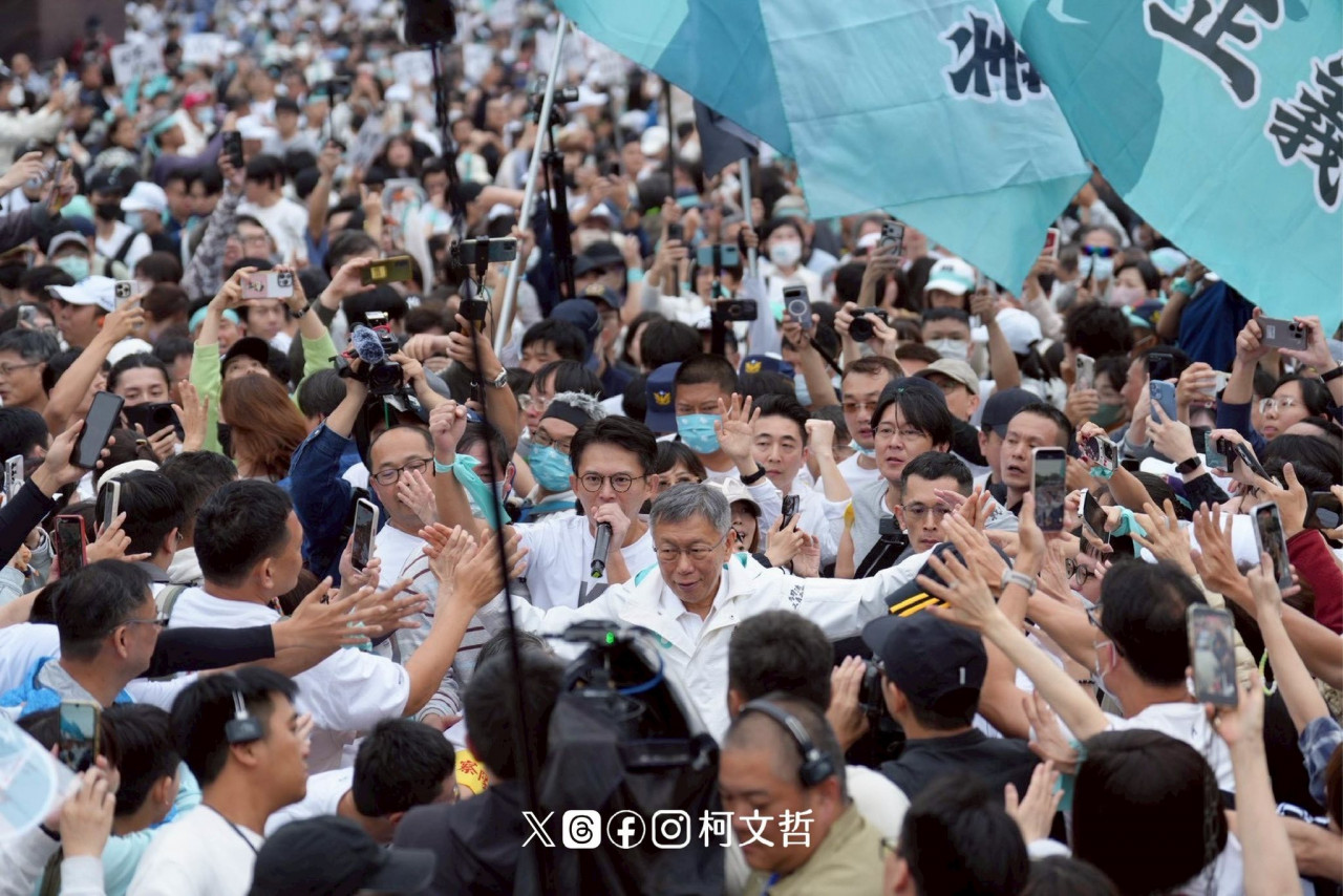 ▲ 民眾黨在柯文哲被重判17年後,上凱道舉辦集會,質疑司法不公。圖/取自柯文哲臉書