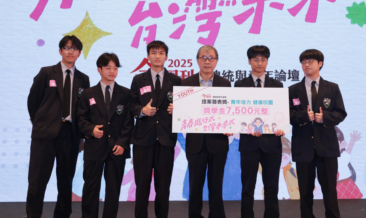 教育部長鄭英耀