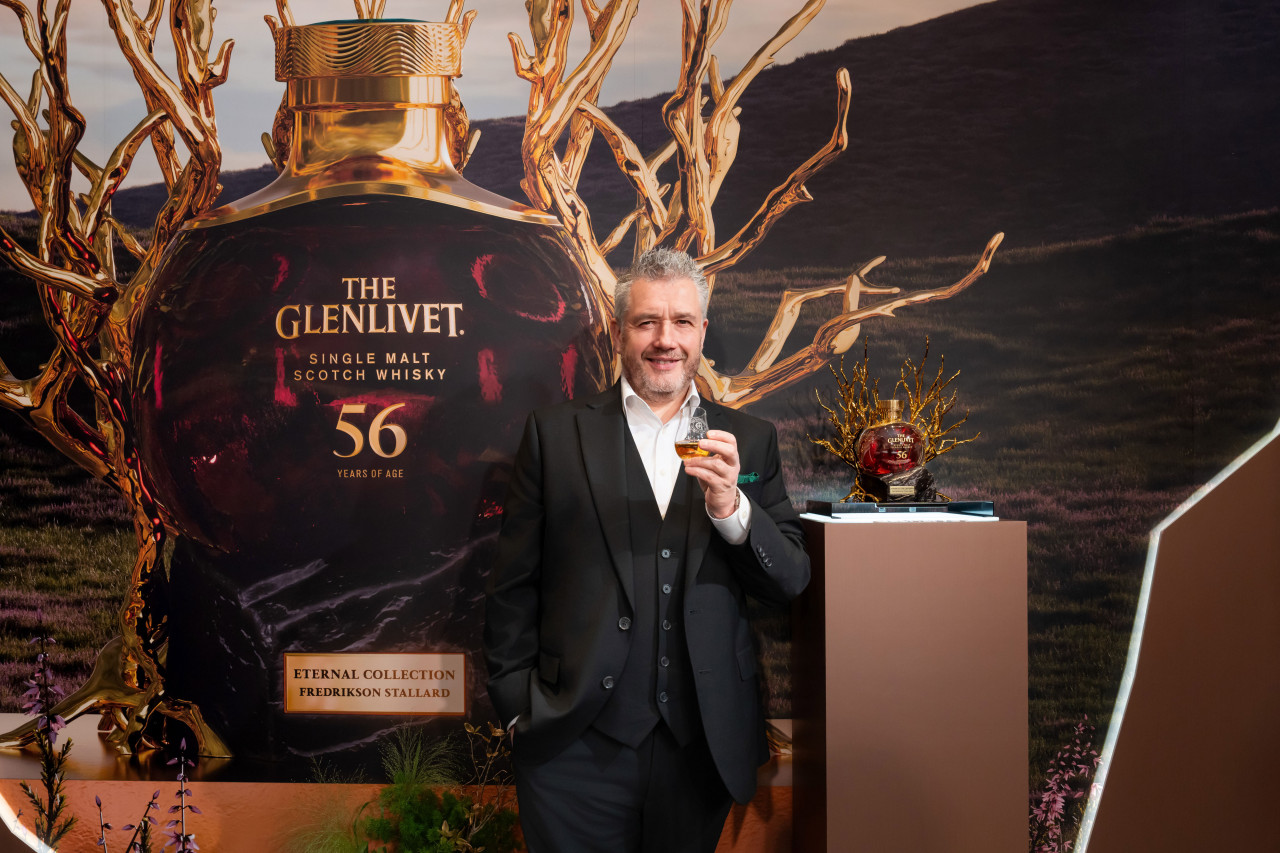 保樂力加全球首席調酒師Sandy Hyslop來台，56年百萬原酒全台5瓶限量登場