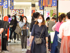 三倍券振興經濟獲好評 刺激消費全民有感！ 小吃商圈、百貨零售買氣旺