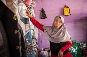 Wati：現在我賺的錢跟在台灣一樣多，但不用每天工作 24 小時