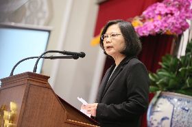 年改法案拍板 5成2領月退俸軍人不受影響 