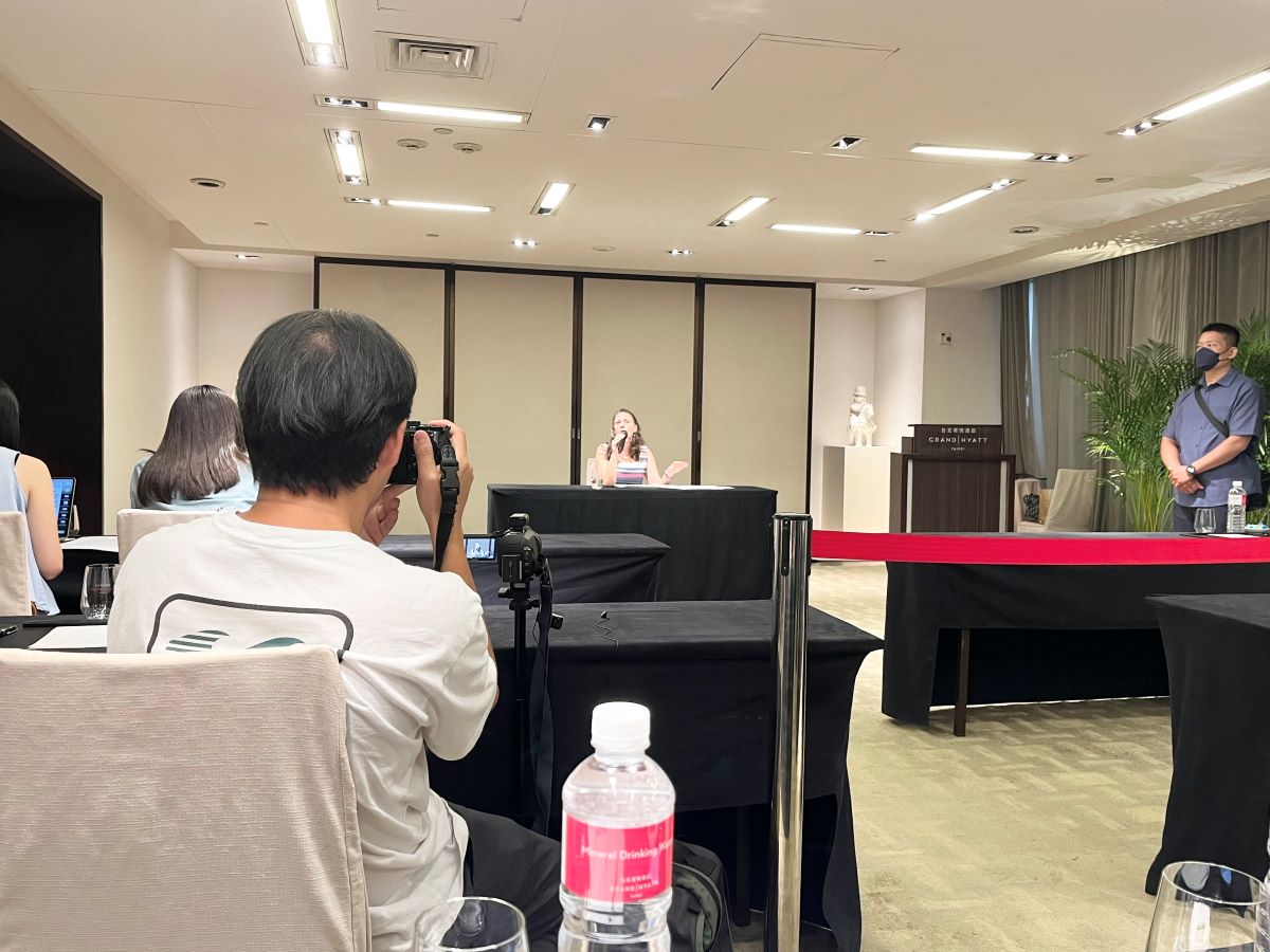 以色列經濟文化辦事處19日上午在重重安全警衛下，舉行以伊雙方衝突說明記者會。
