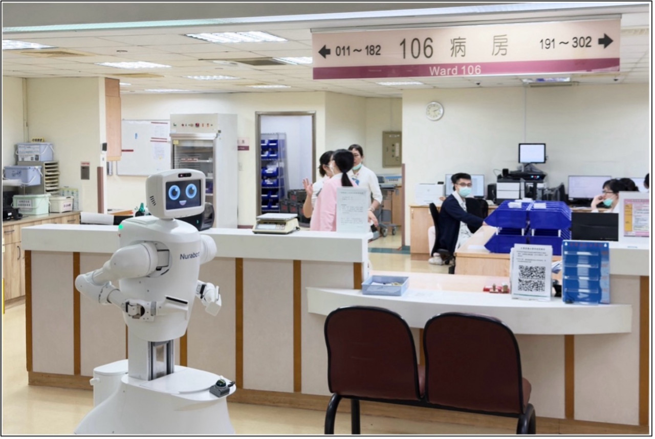 鴻海與日本川崎重工及台中榮總共同開發的AI護理協作機器人Nurabot
