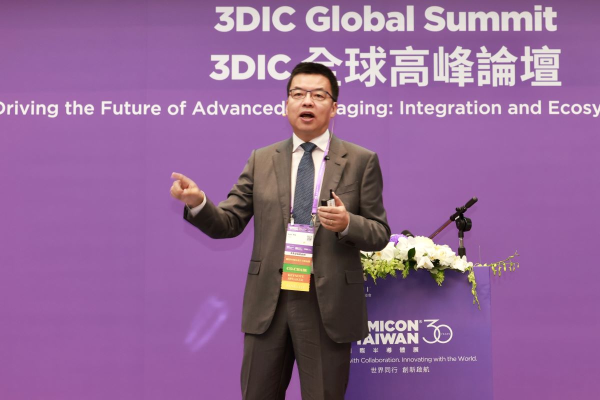 台積電先進封裝暨技術副總經理何軍博士。