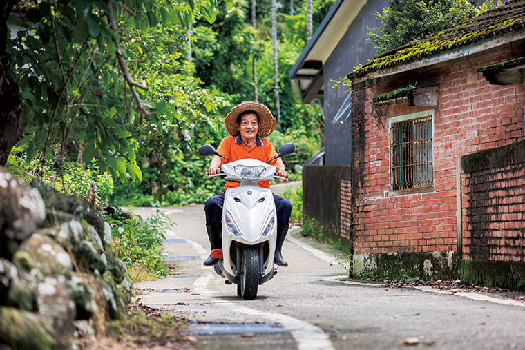 劉清極,74歲,凝聚老村長倍的靈魂人物。(攝影:唐紹航)