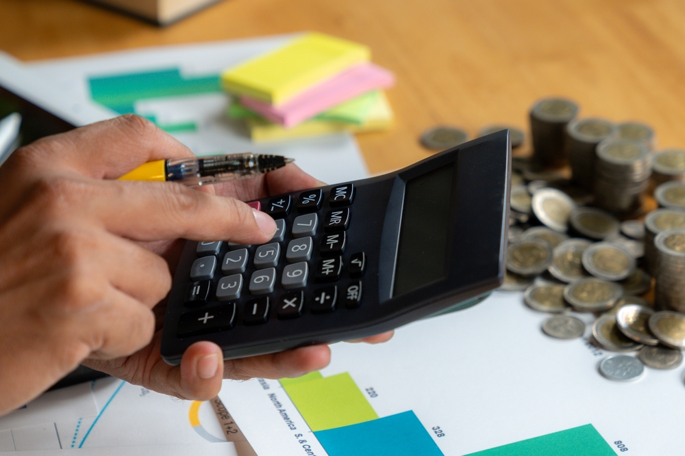 他透過縮減生活開支、重新工作增加收入,打造安穩退休生活