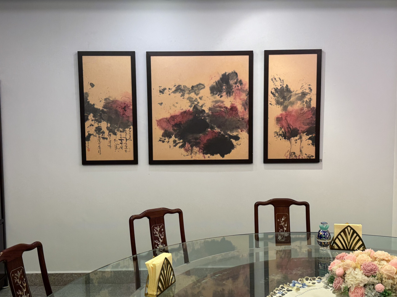 台灣藝術家陳玉庭畫作布置官邸