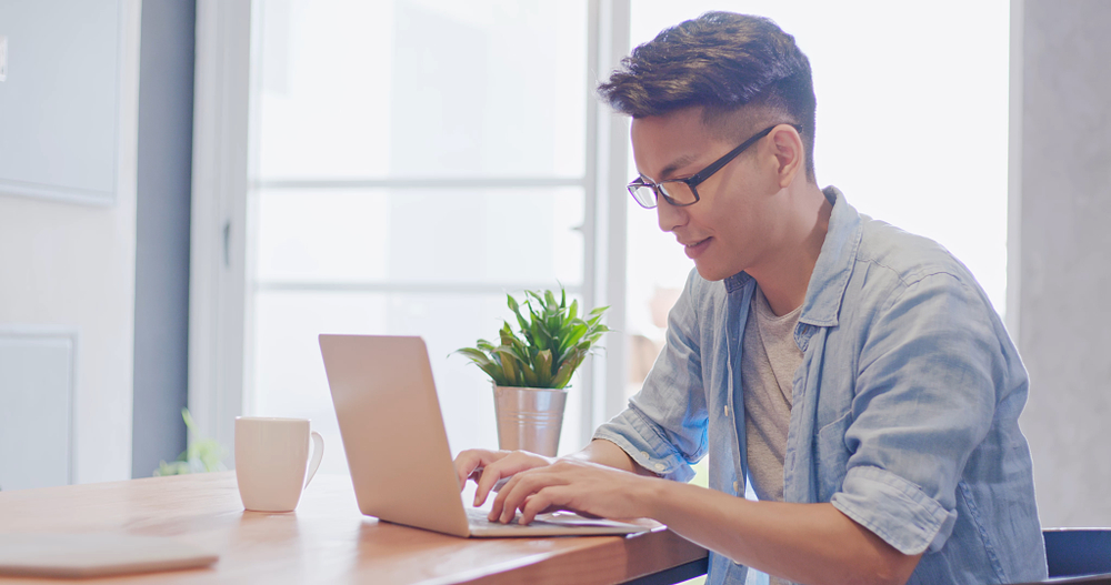 社畜也能邊上班邊操盤。